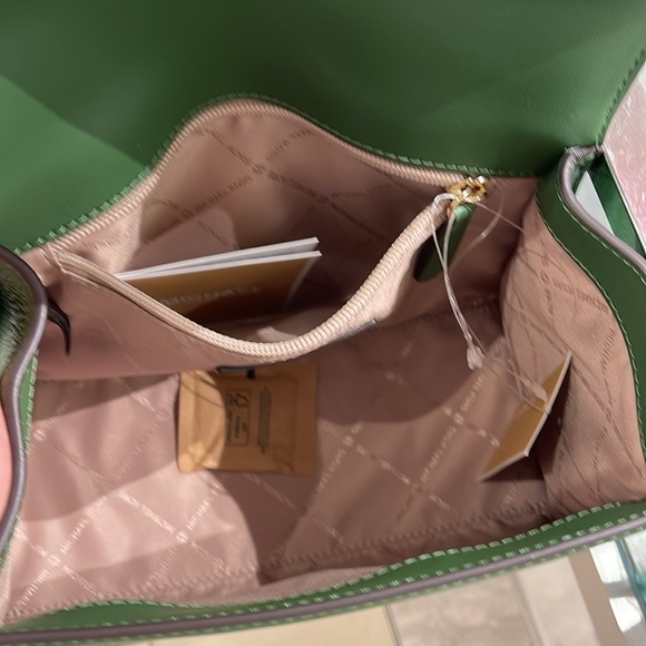 MICHAEL KORS
Whitney Medium Flap TH Satchel
Fern Green 
NWT - Picture 6 of 16